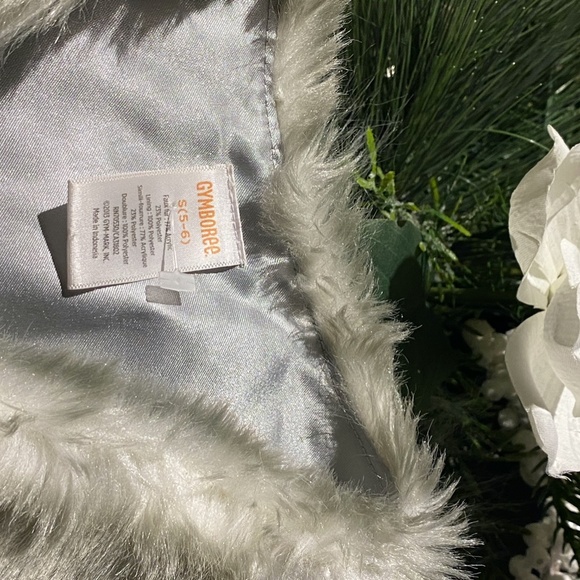 Gymboree Girls Grey Faux vest - Picture 2 of 4